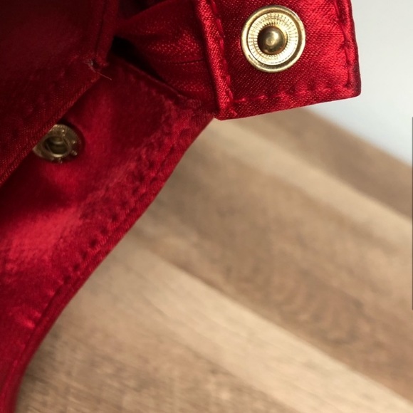 ♥️… YSL YVES SAINT LAURENT Sexy Red Pouch Bag - Picture 4 of 7